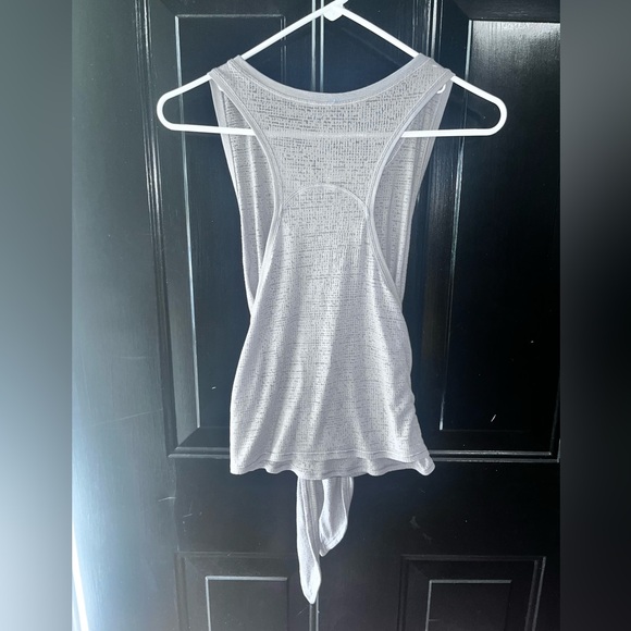 🍋 Lululemon Spirited Sissone Tank (LW1AZTS) - Gray - Approx. Sz 8 - Picture 7 of 12